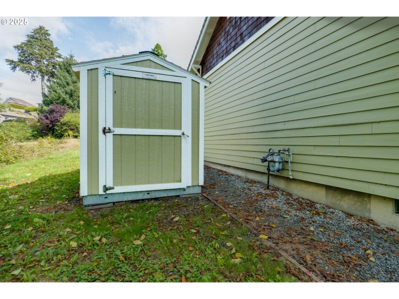 Shed