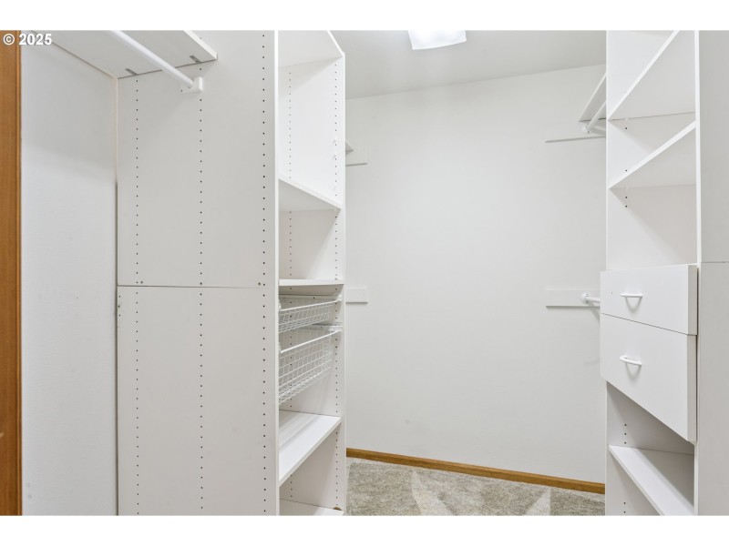 Bedroom, Primary