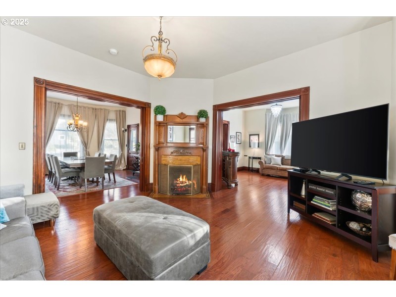 Living Room/Dining Room