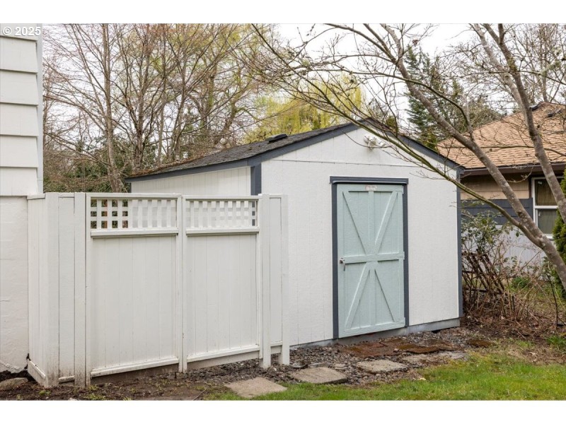 Shed