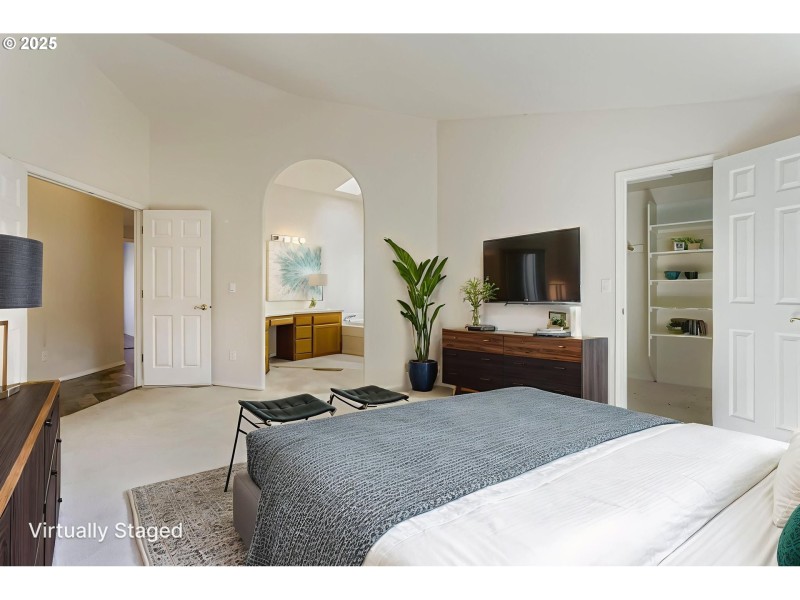 Bedroom, Primary