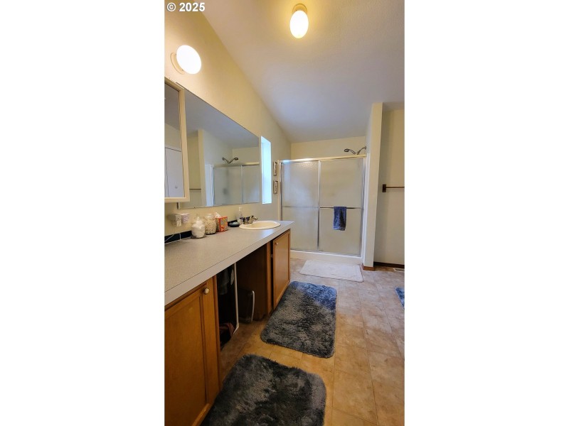 Bathroom, Attached