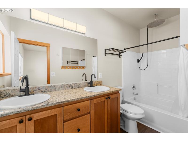 Owner's Suite Bathroom