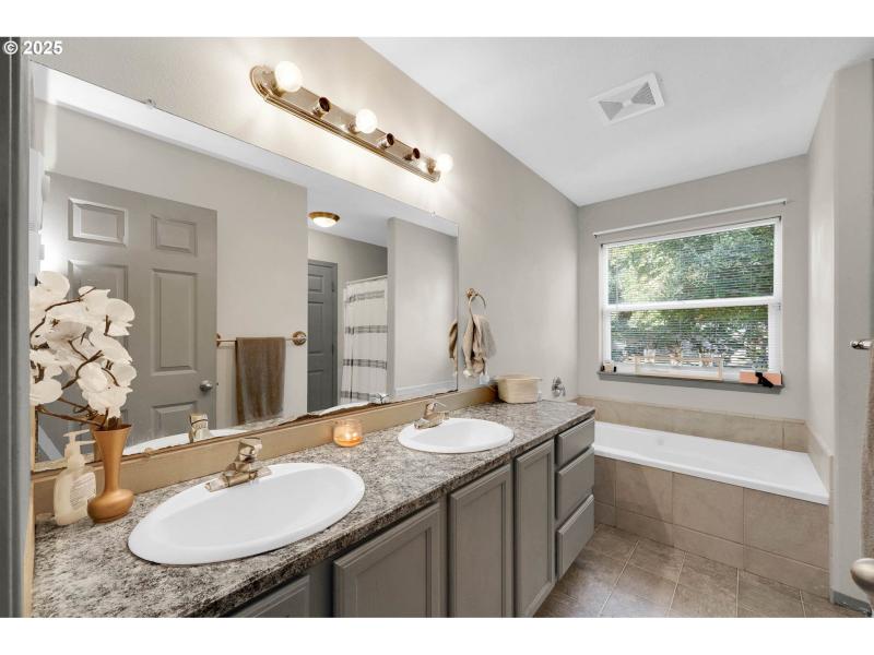 Bathroom, Attached