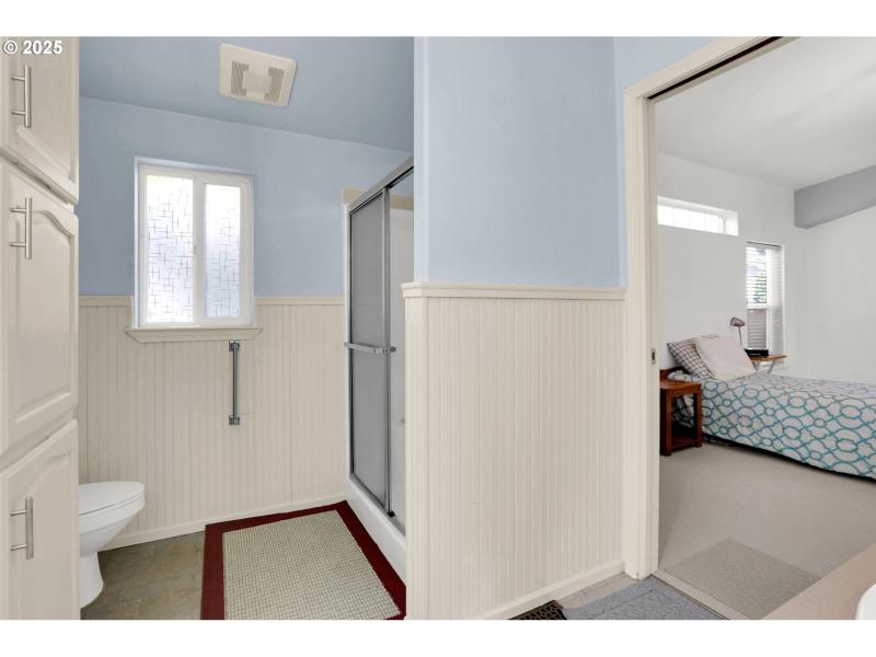 Bathroom, Attached