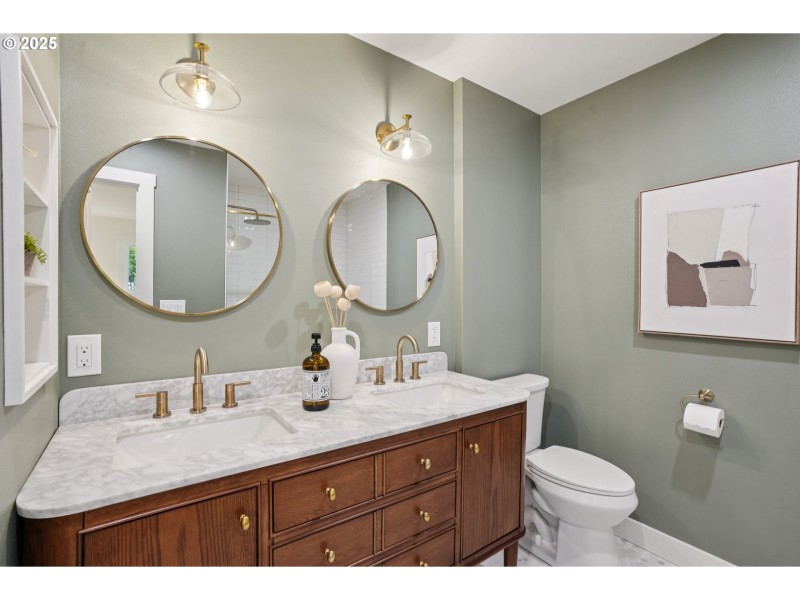 Bathroom, Attached