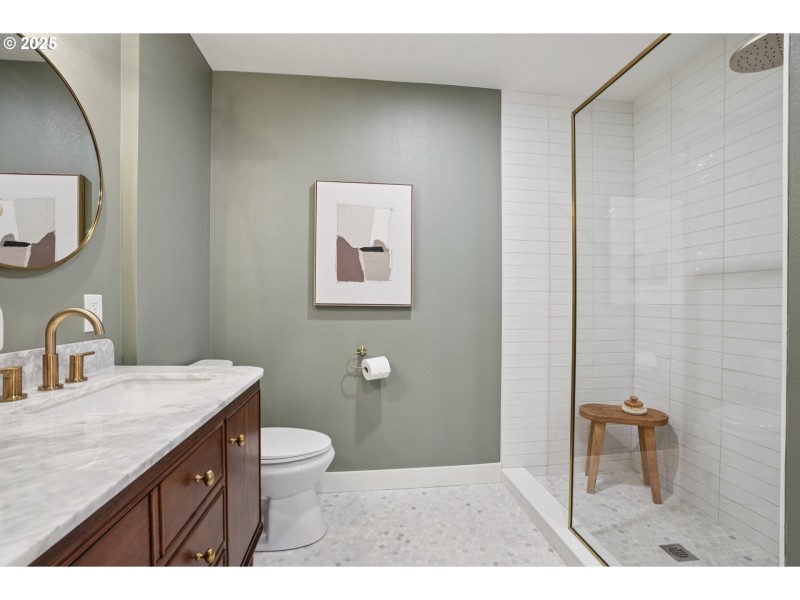 Bathroom, Attached