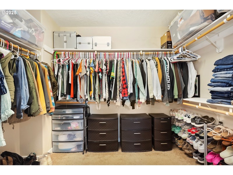 Bedroom, Primary