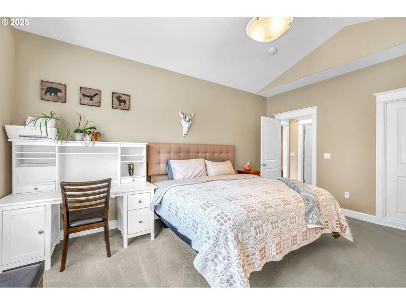 Bedroom, Owner's Suite