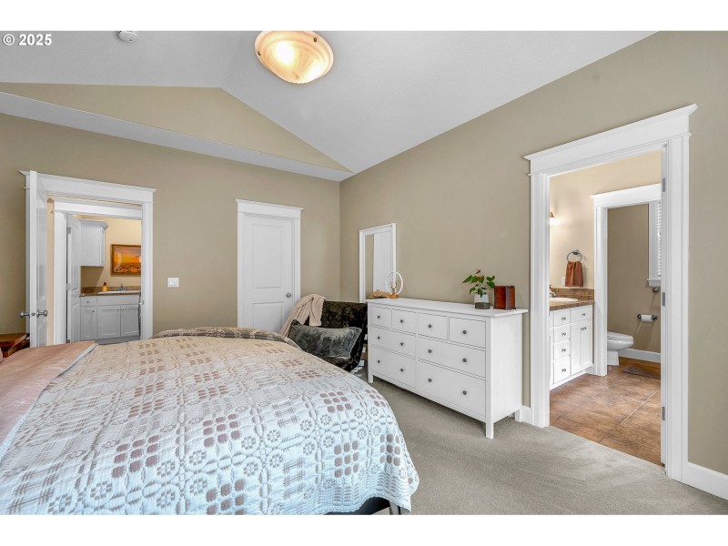 Bedroom, Owner's Suite