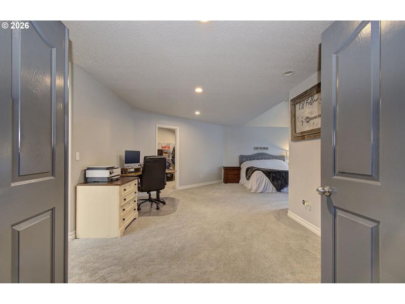 Bedroom, Owner's Suite