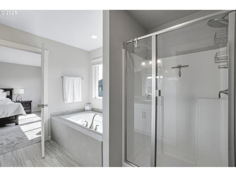 Bathroom, Attached
