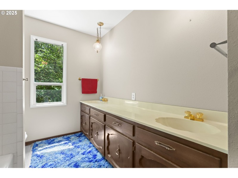 Bathroom, Attached