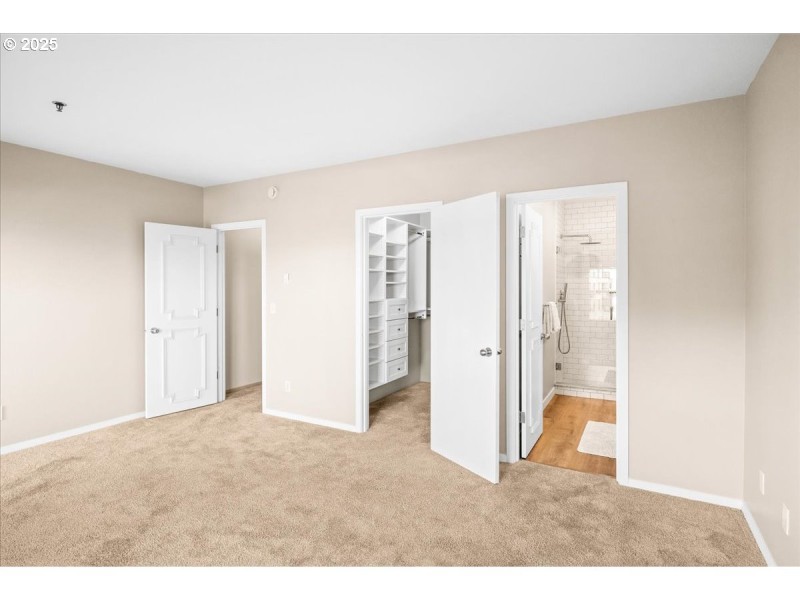 Bedroom, Primary