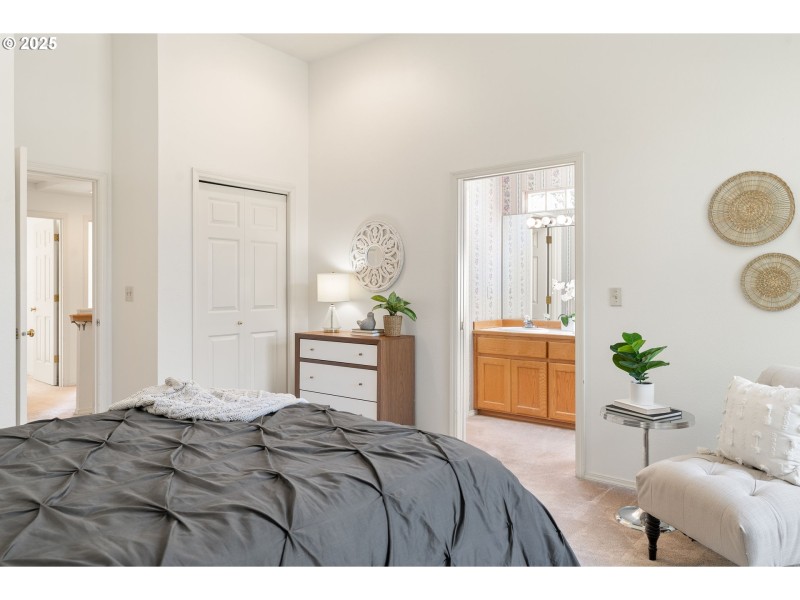 Bedroom, Primary