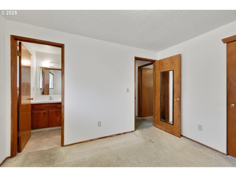 Bathroom, Attached