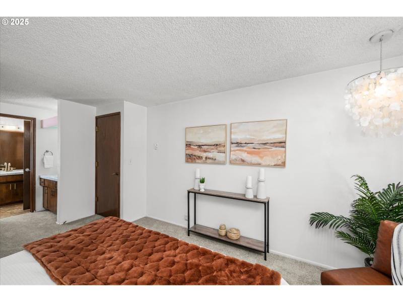Bedroom, Primary