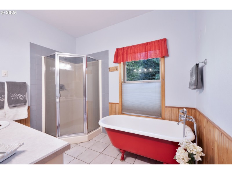 Bathroom, Attached