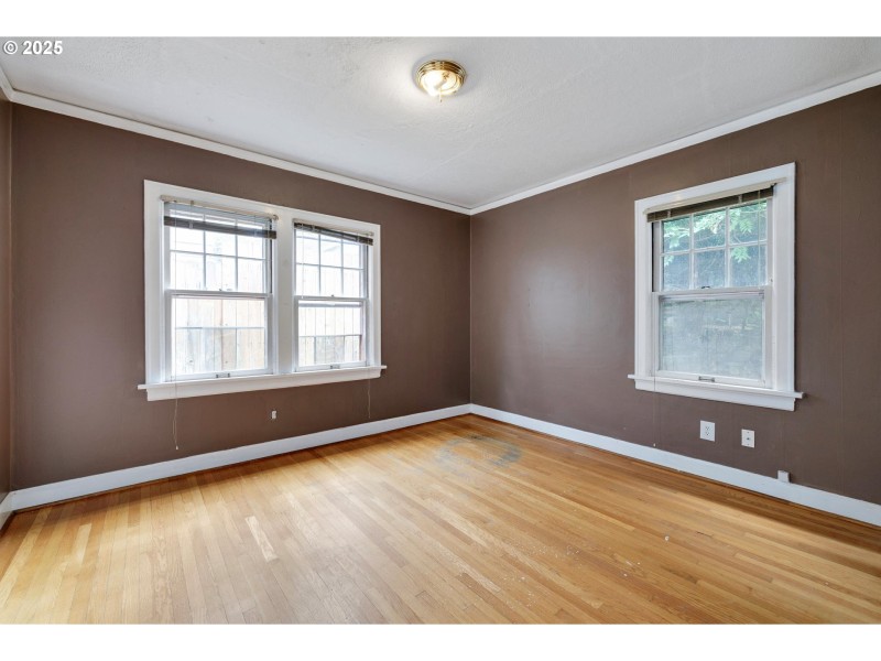 Bedroom, Primary