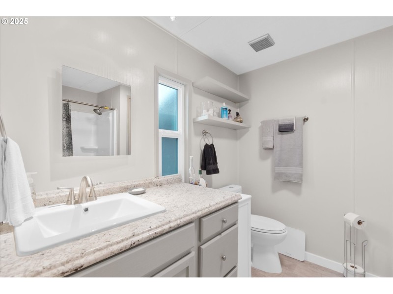 Bathroom, Attached