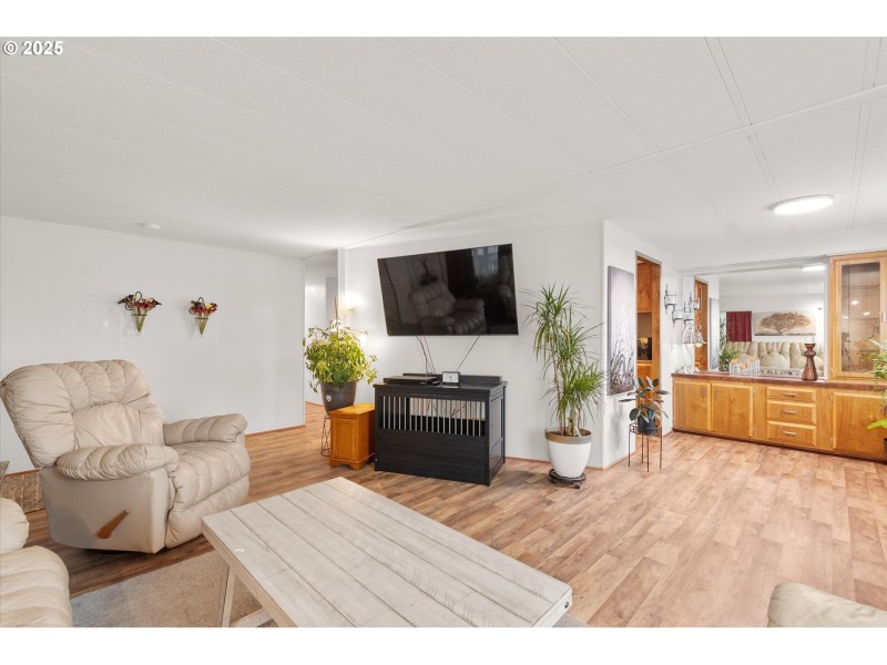 Living Room/Dining Room