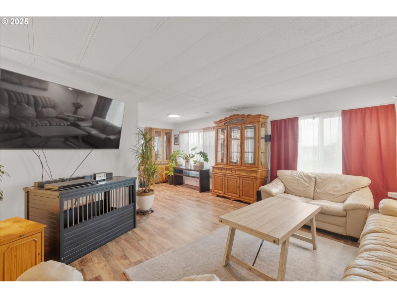 Living Room/Dining Room