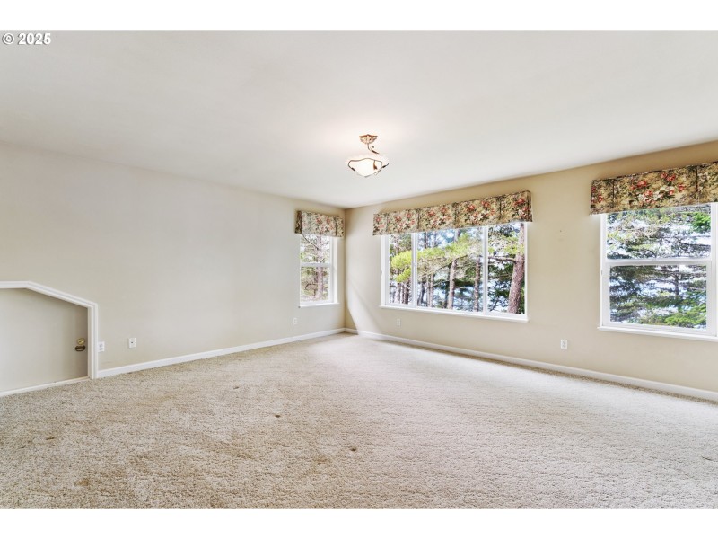 Bedroom, Primary