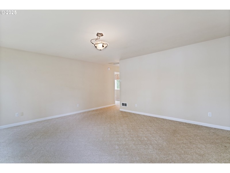 Bedroom, Primary