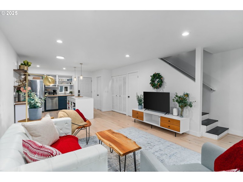 Kitchen/Living Room