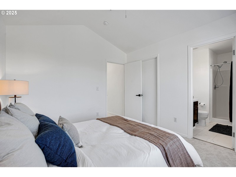 Bedroom, Primary
