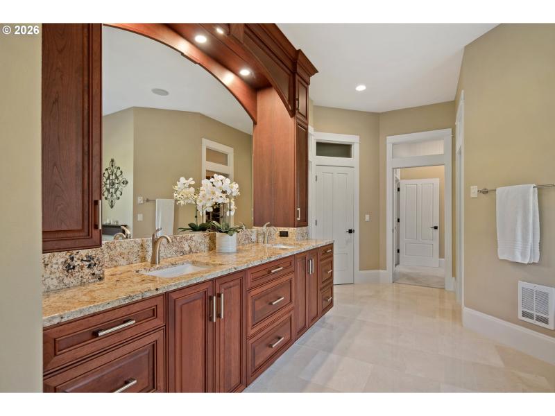 Owner's Suite Bathroom