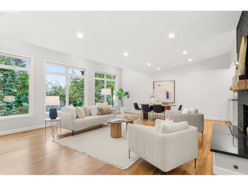 Living Room/Dining Room