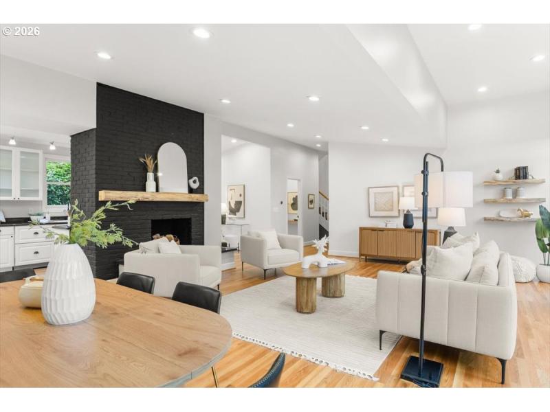 Living Room/Dining Room