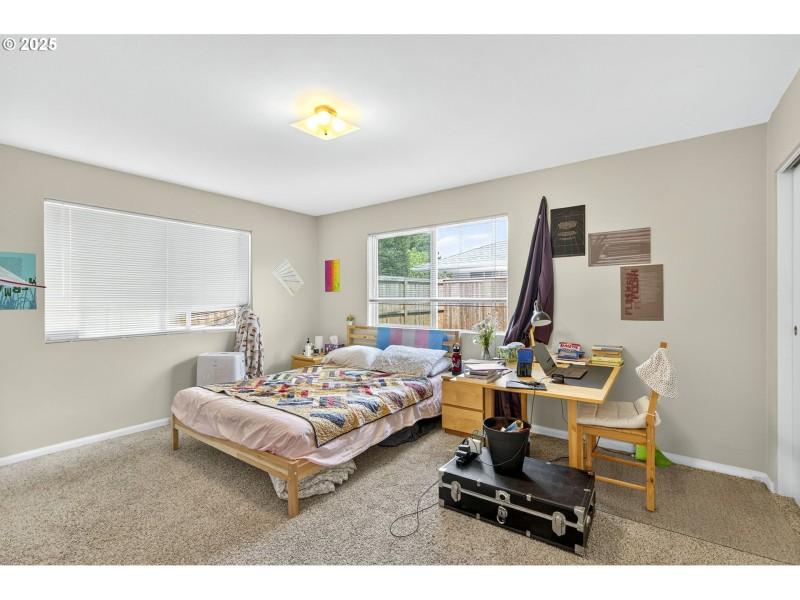 Bedroom, Primary