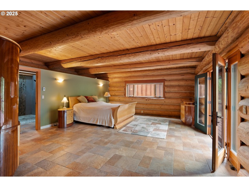 Owner's Suite Bedroom