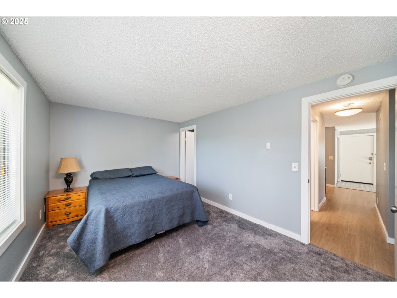 Bedroom, Primary