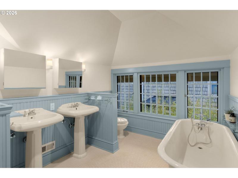 Owner's Suite Bathroom