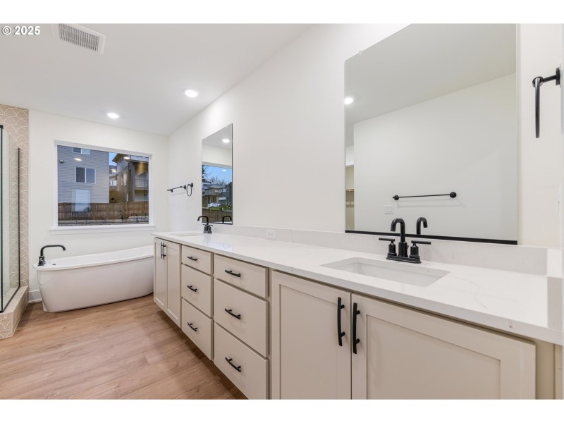 Owner's Suite Bathroom