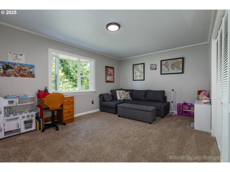 Bedroom, Primary