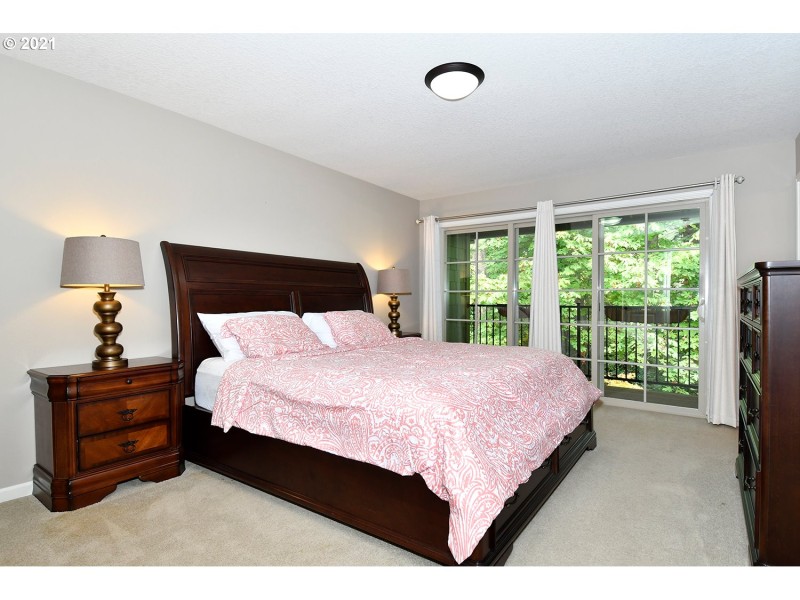 Bedroom, Primary