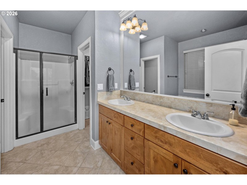 Owner's Suite Bathroom