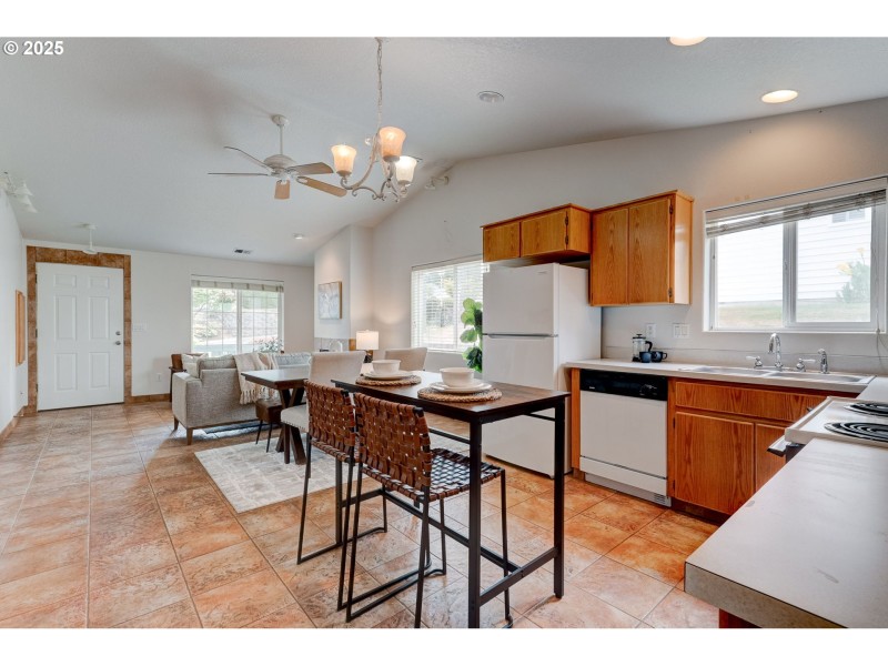 Kitchen/Living Room
