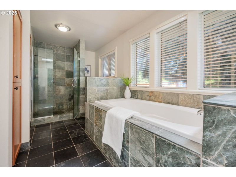 Owner's Suite Bathroom