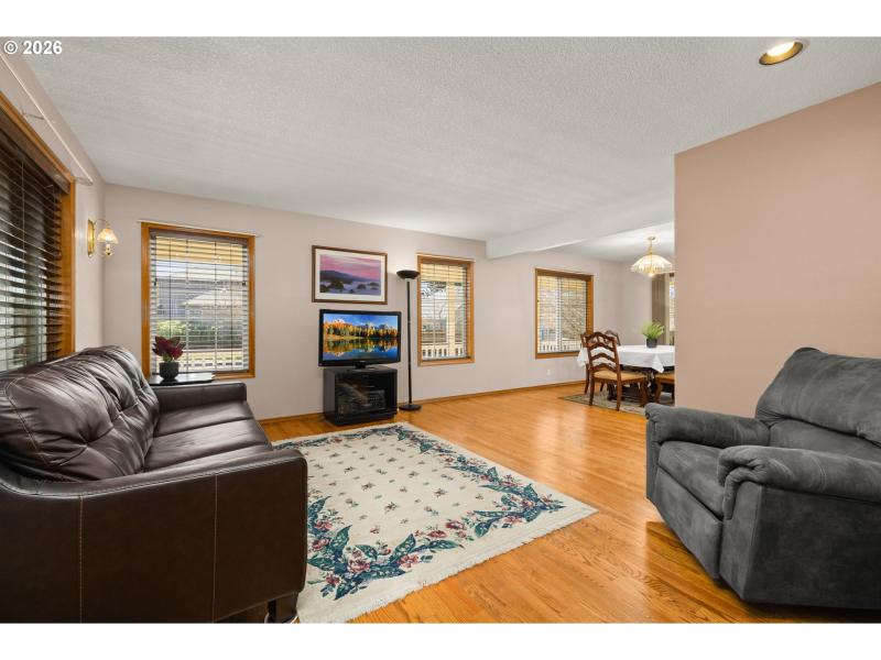 Living Room/Dining Room