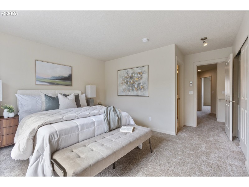 Bedroom, Primary