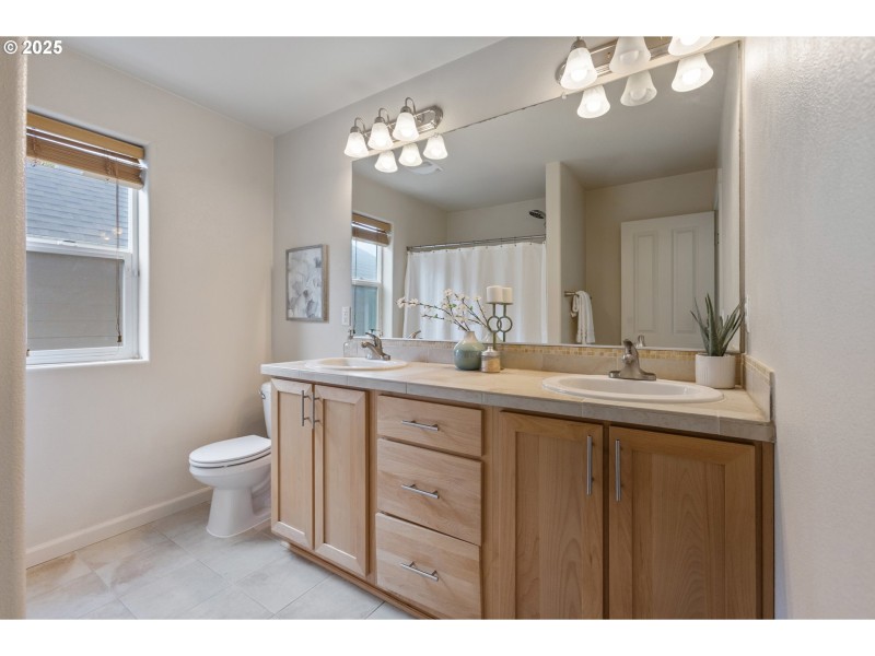 Bathroom, Attached