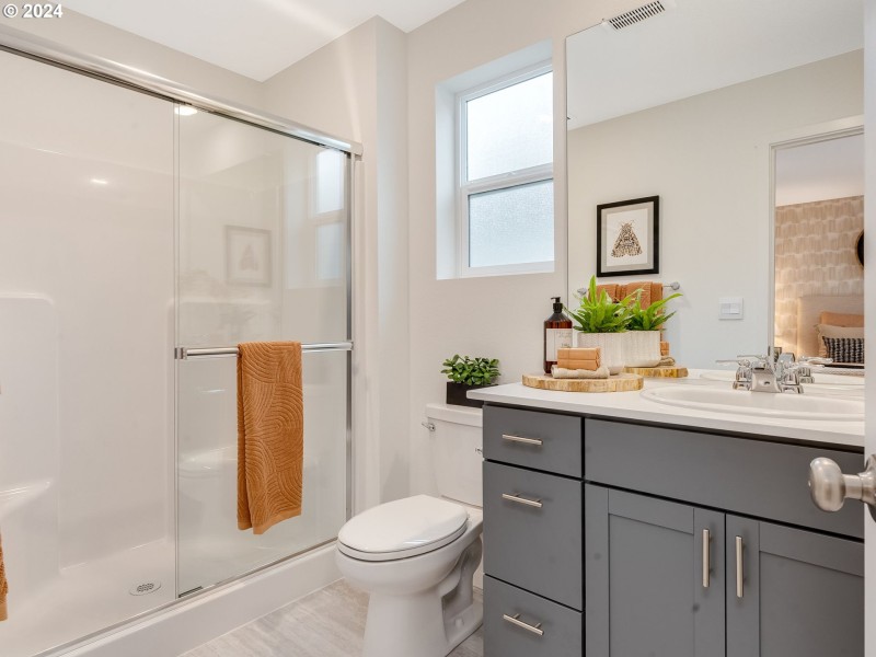 Bathroom, Attached