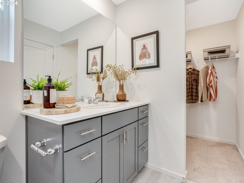 Bathroom, Attached