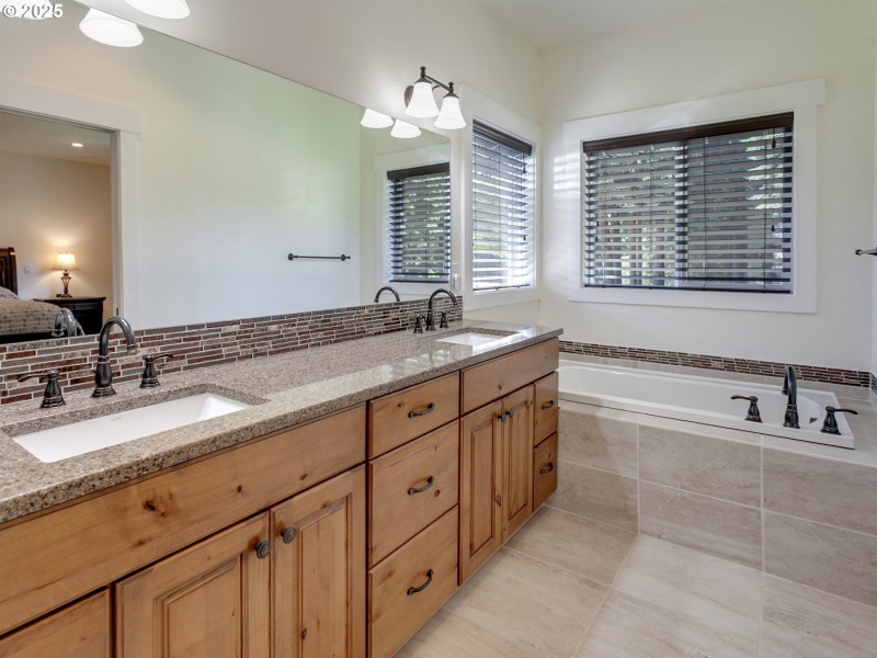 Bathroom, Attached