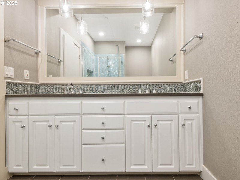 Bathroom, Attached